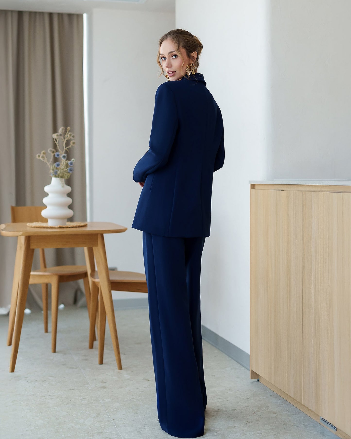 Double-Breasted Style Relaxed Fit Suit 2-Piece