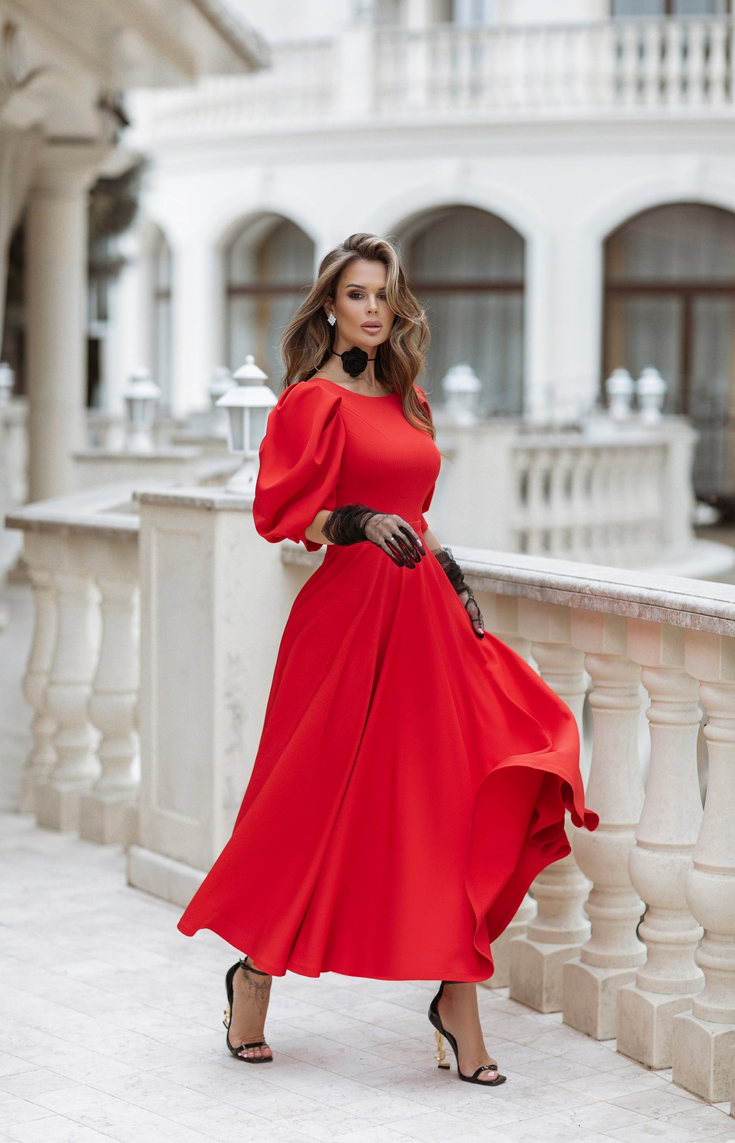 Backless Puff-Sleeve Midi Dress