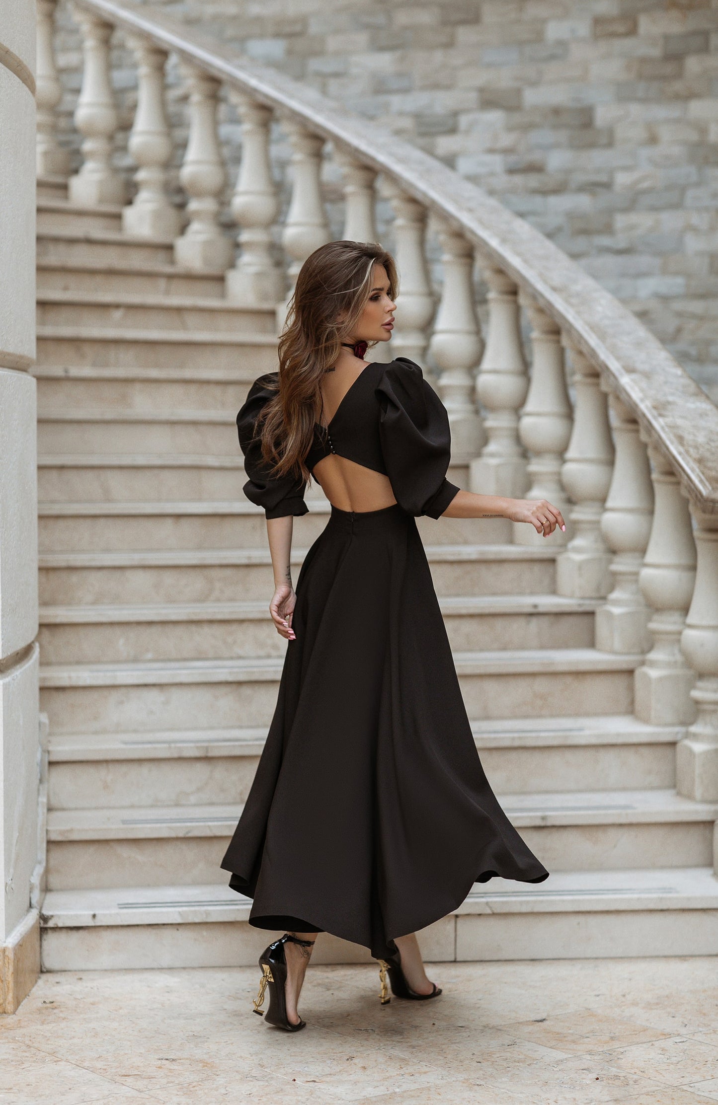 Backless Puff-Sleeve Midi Dress
