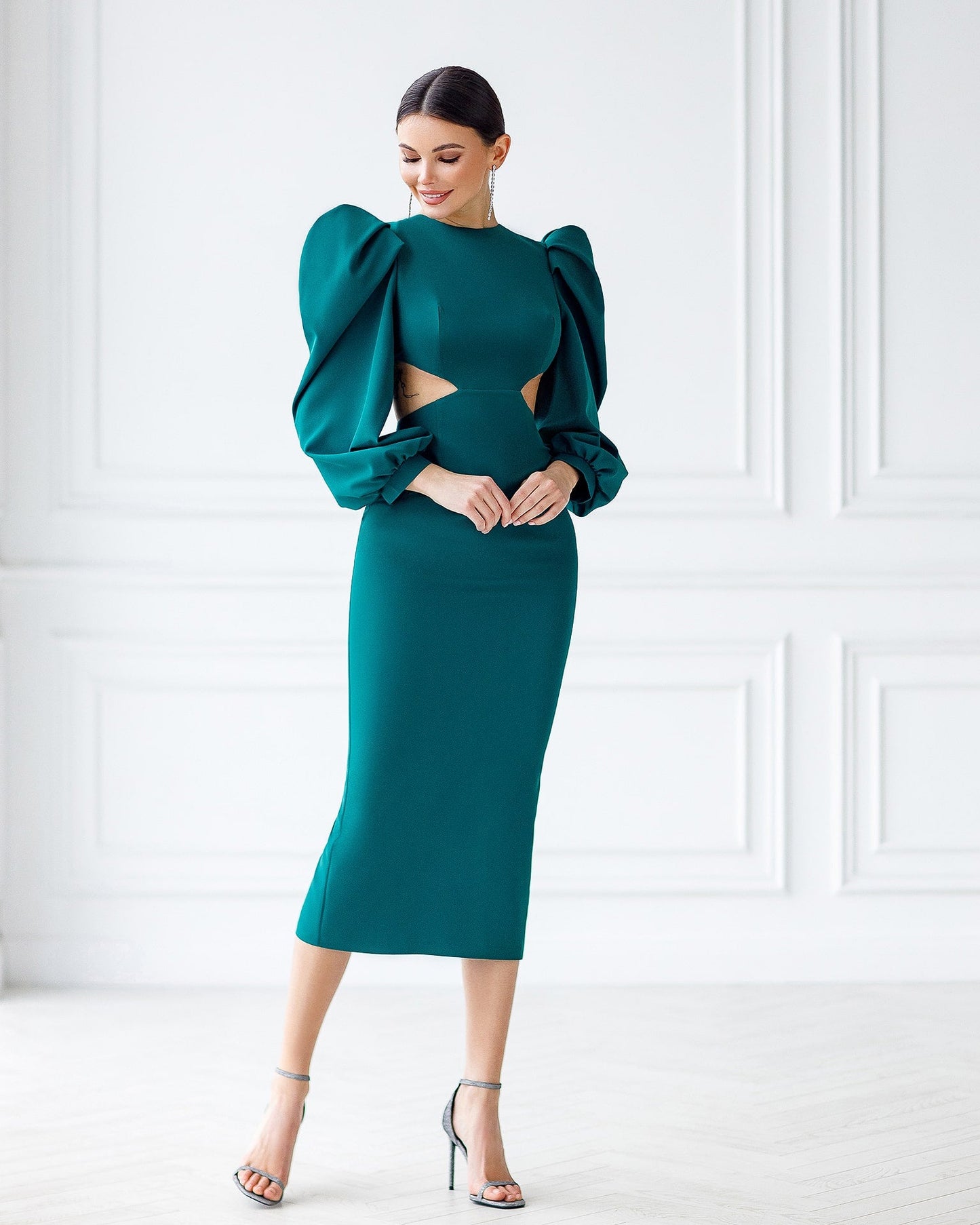 Backless Cut-Out Puff-Sleeve Midi Dress