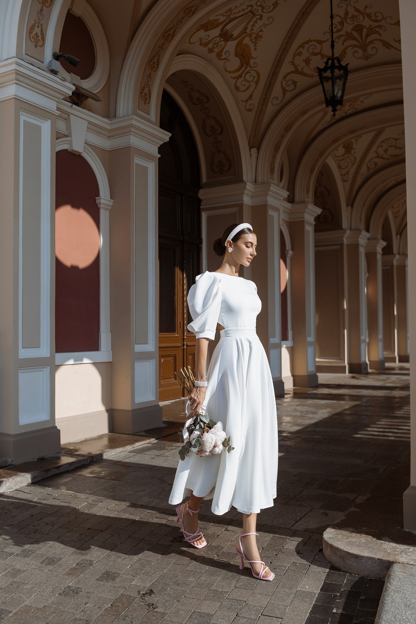 Backless Puff-Sleeve Midi Dress