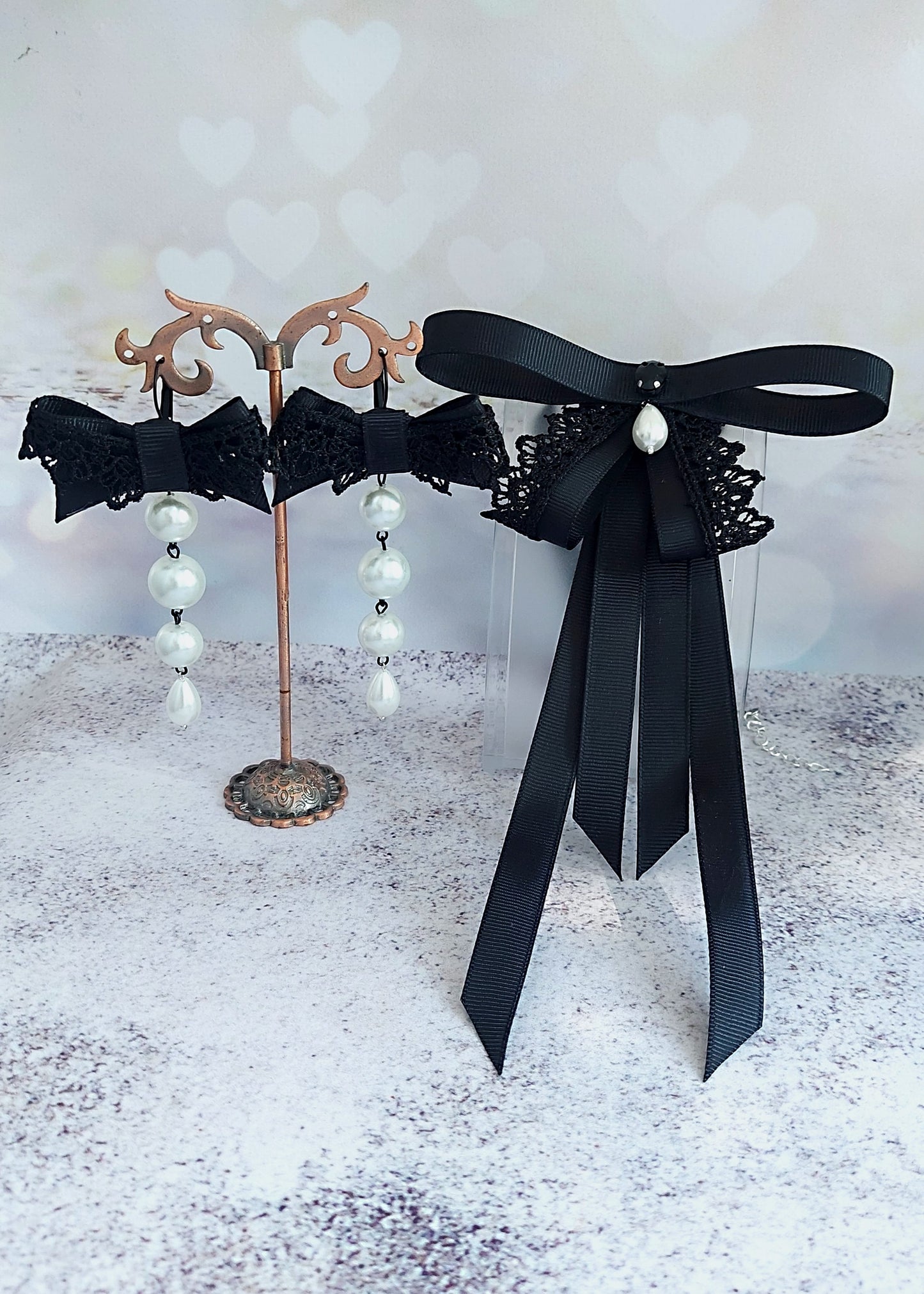 Jewelry Set: Choker And Earrings Decorated With Ribbon And Lace