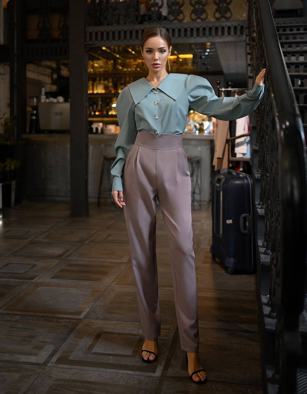 Puff Sleeve Collared Blouse