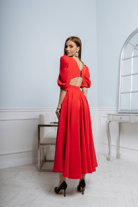 Backless Puff-Sleeve Midi Dress