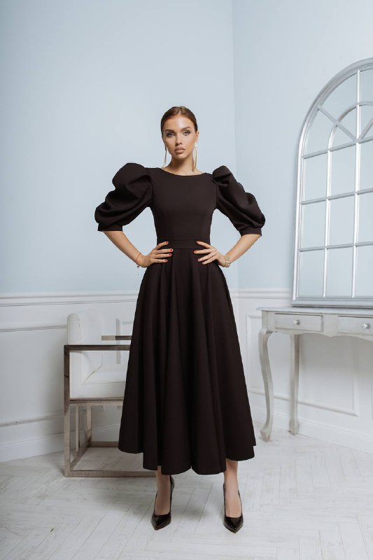 Backless Puff-Sleeve Midi Dress