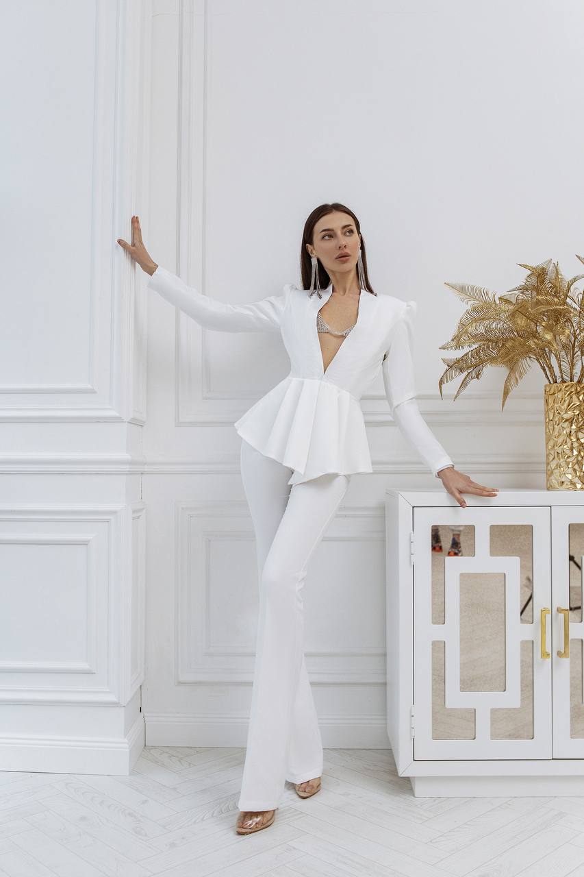 White Alexa Promo Suite 2-Piece