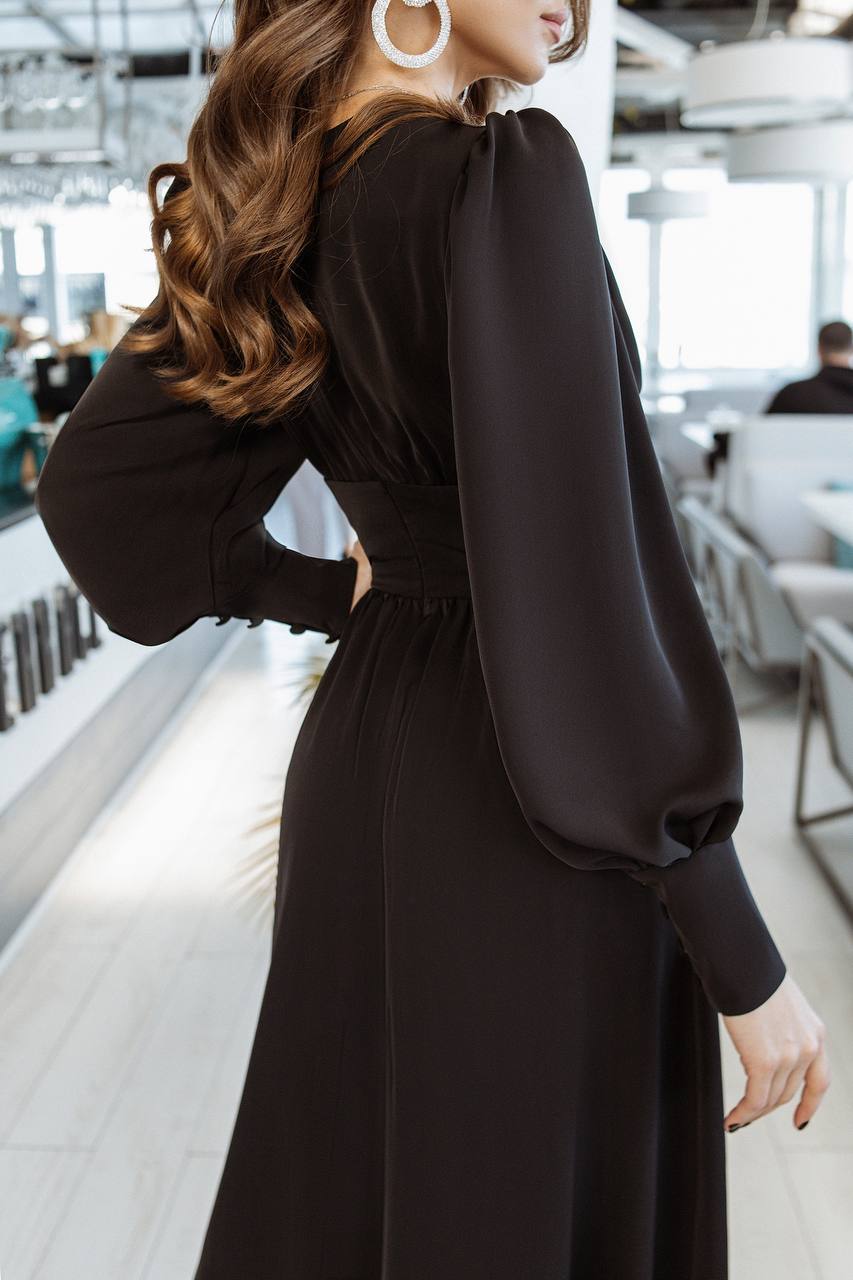 V-neck Buttoned Puff-Sleeve Midi Dress