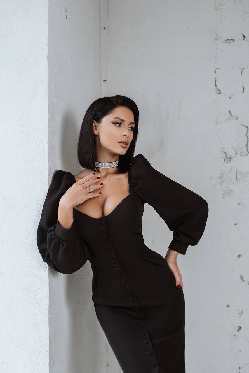 Sweetheart Puff-Sleeve Midi Dress