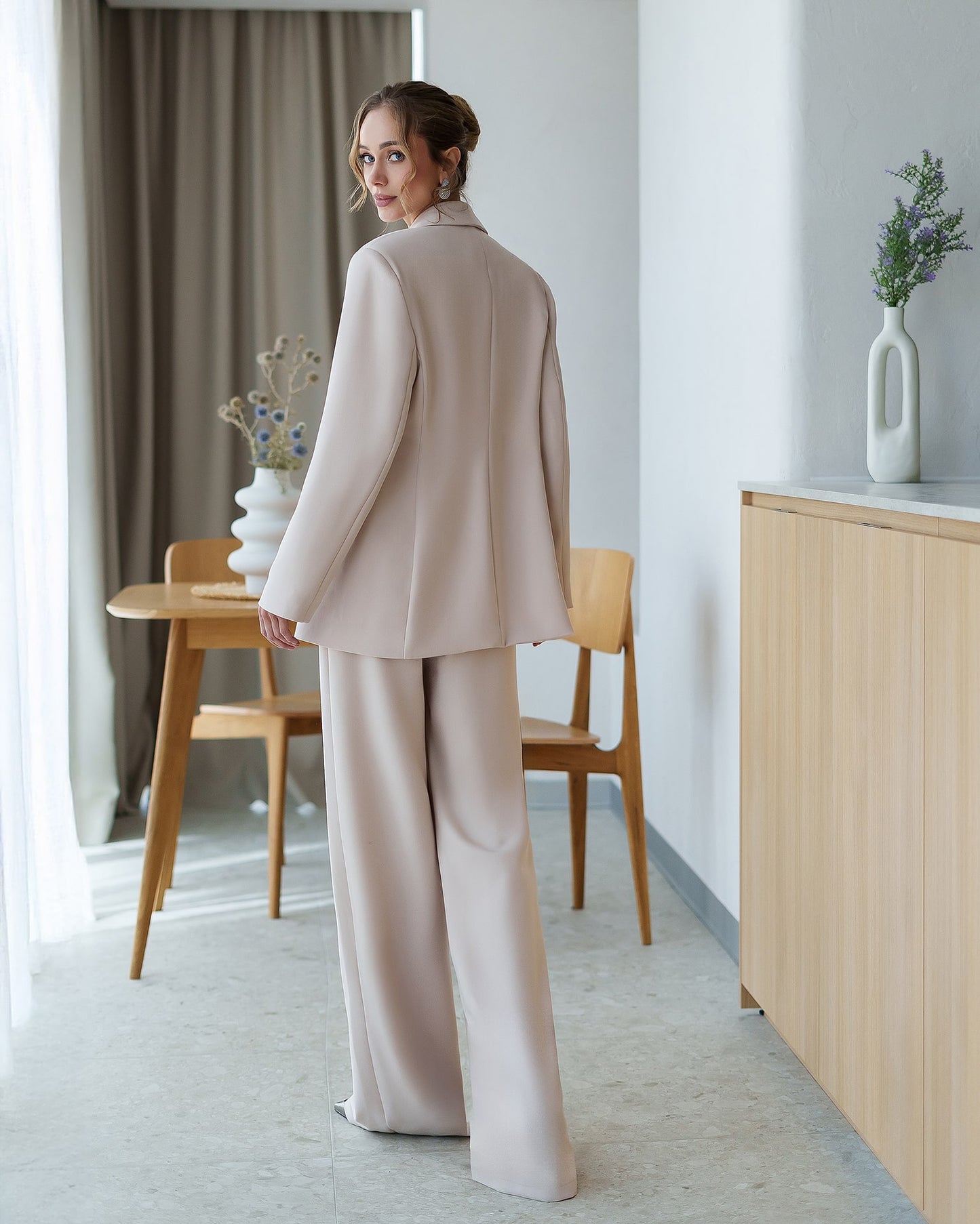 Double-Breasted Style Relaxed Fit Suit 2-Piece