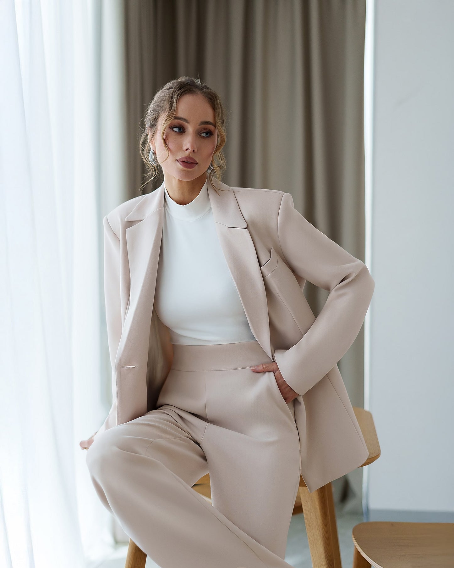Double-Breasted Style Relaxed Fit Suit 2-Piece
