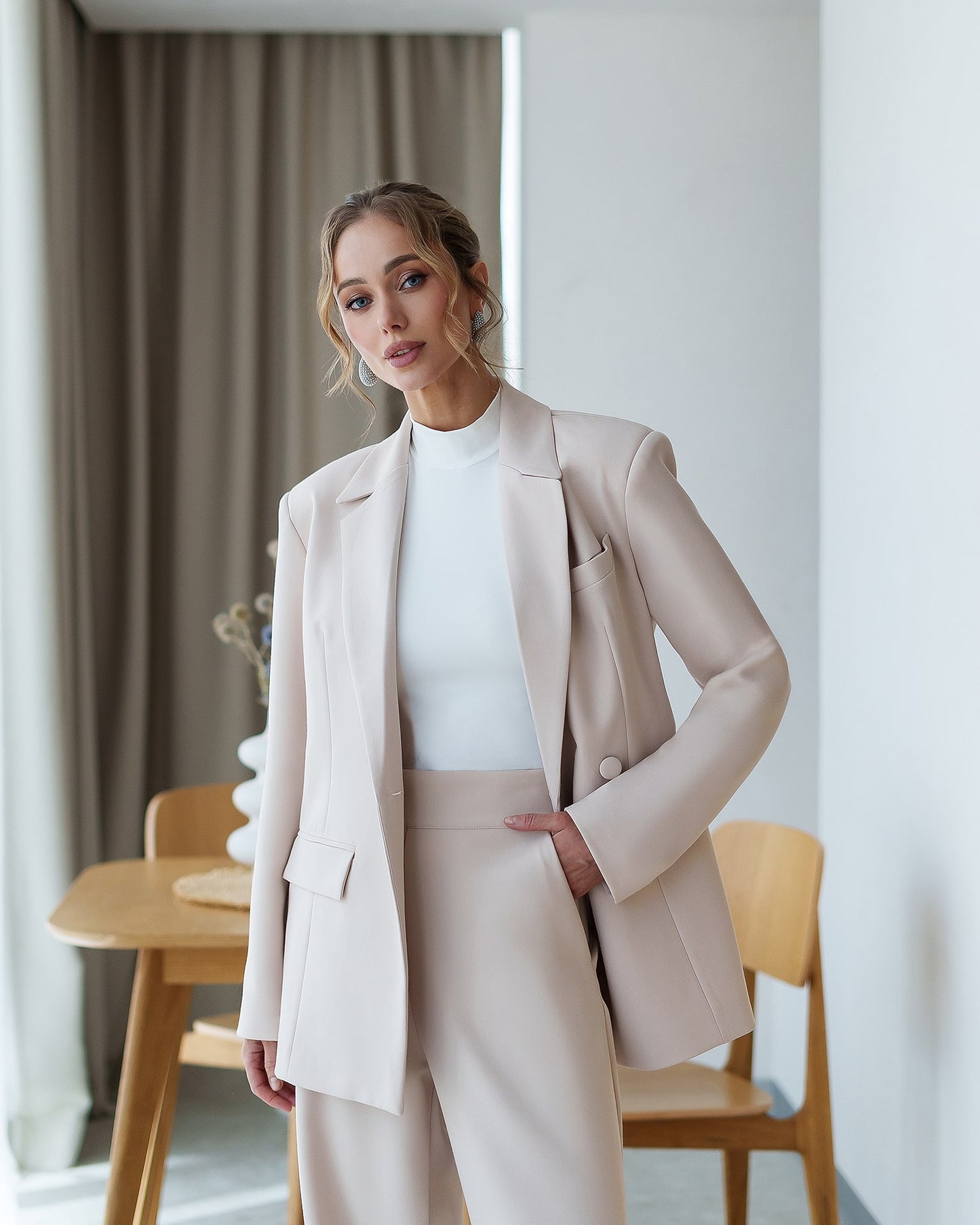 Double-Breasted Style Relaxed Fit Suit 2-Piece