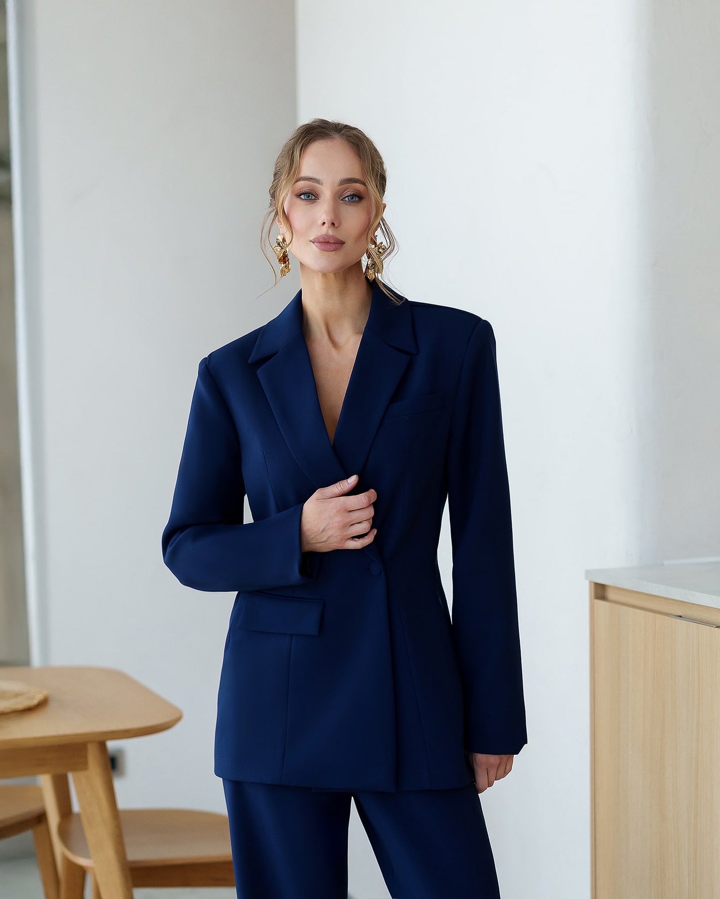 Double-Breasted Style Relaxed Fit Suit 2-Piece