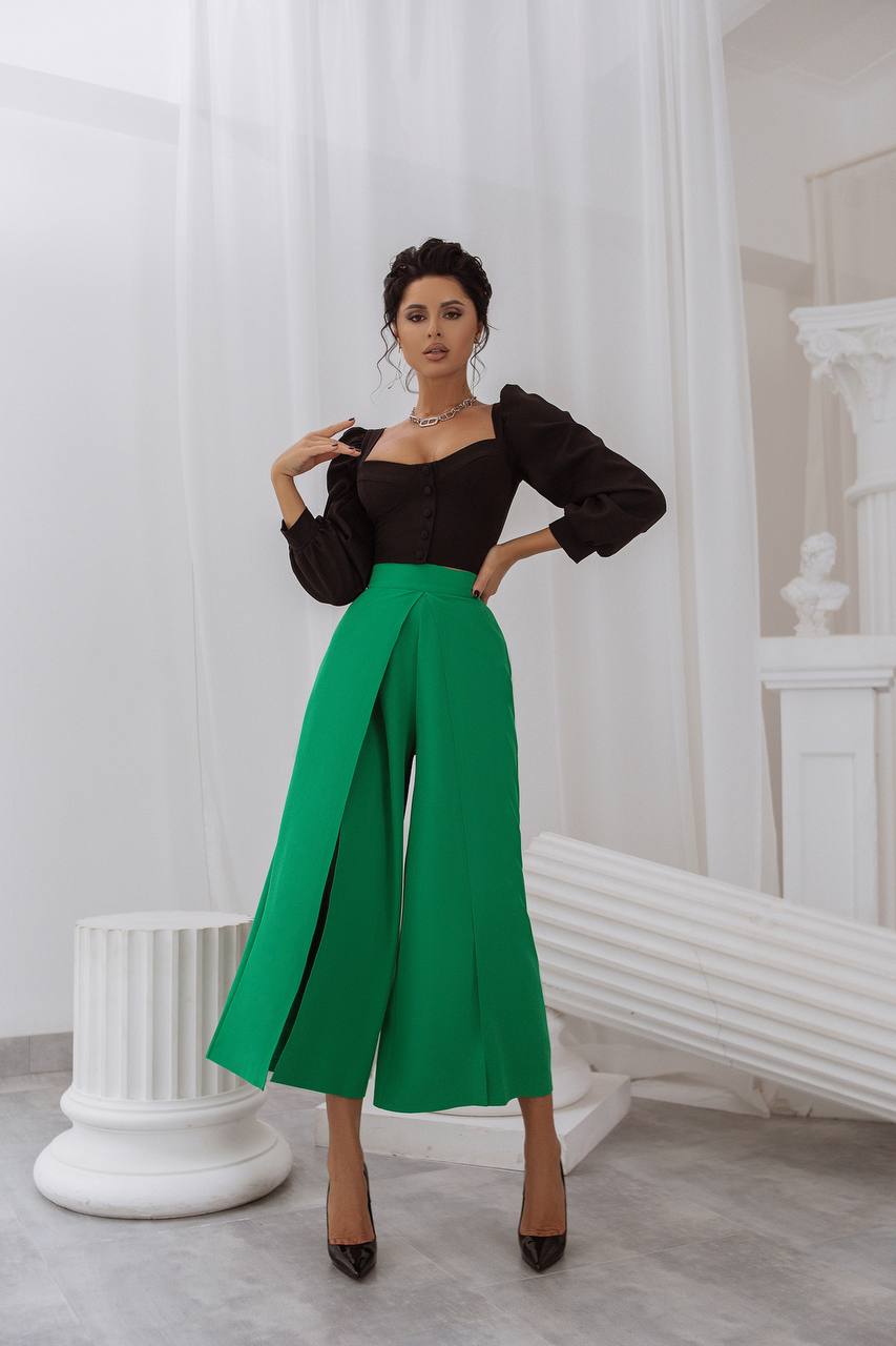 Sweetheart Puff-Sleeve Blouse